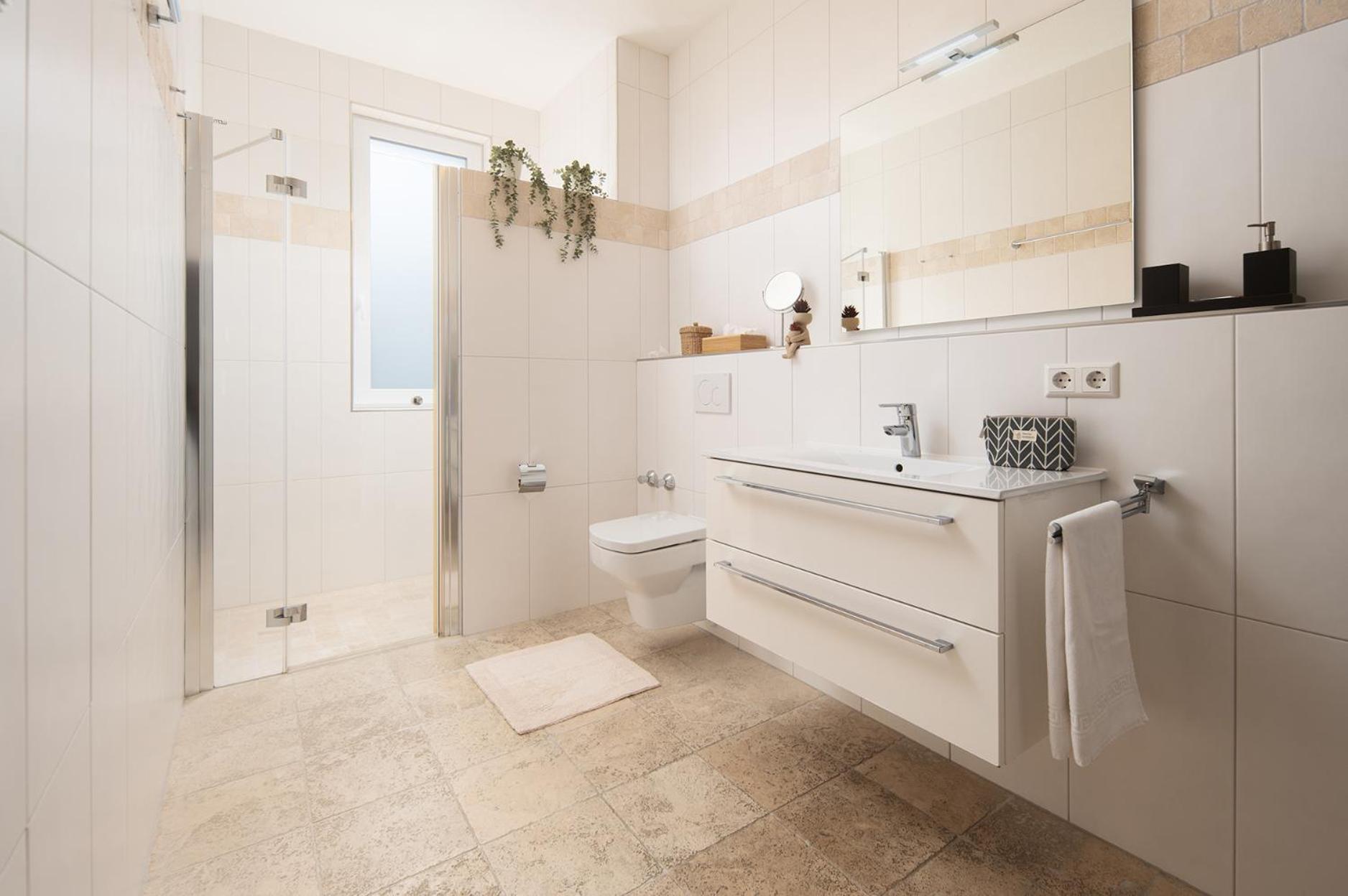 Hotel Vier Jahreszeiten An Der Therme & Kliniken Bad Krozingen Naehe Freiburg & Schwarzwald Ideal Fuer Wellness Kur & Business Ausfluege 24H Check In- Wlan & Parken Gratis Exterior photo