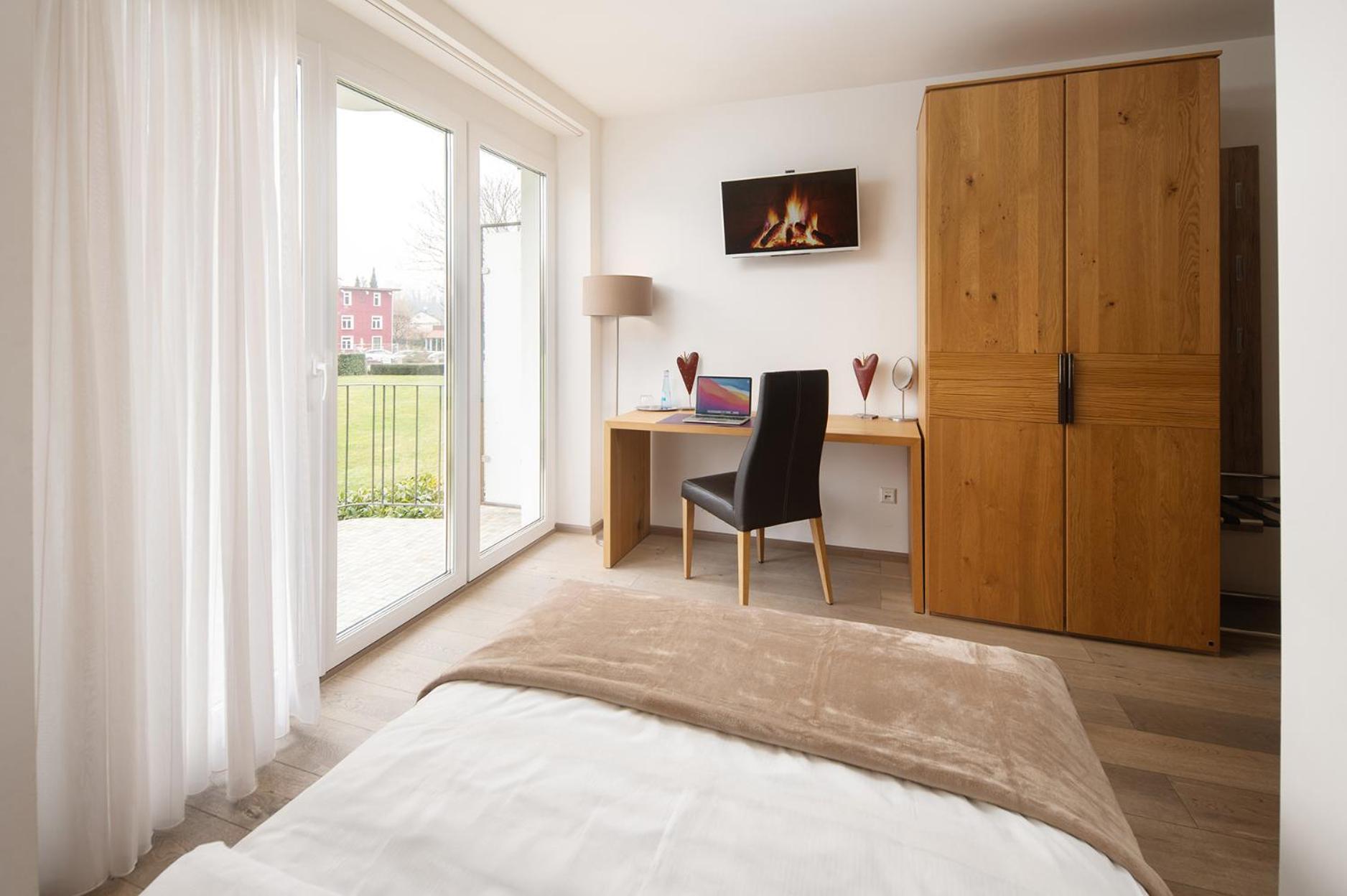 Hotel Vier Jahreszeiten An Der Therme & Kliniken Bad Krozingen Naehe Freiburg & Schwarzwald Ideal Fuer Wellness Kur & Business Ausfluege 24H Check In- Wlan & Parken Gratis Exterior photo